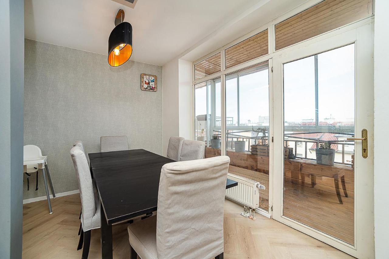 Big 4-Bedroom Flat, Terrace With Great Vitkov View براغ المظهر الخارجي الصورة